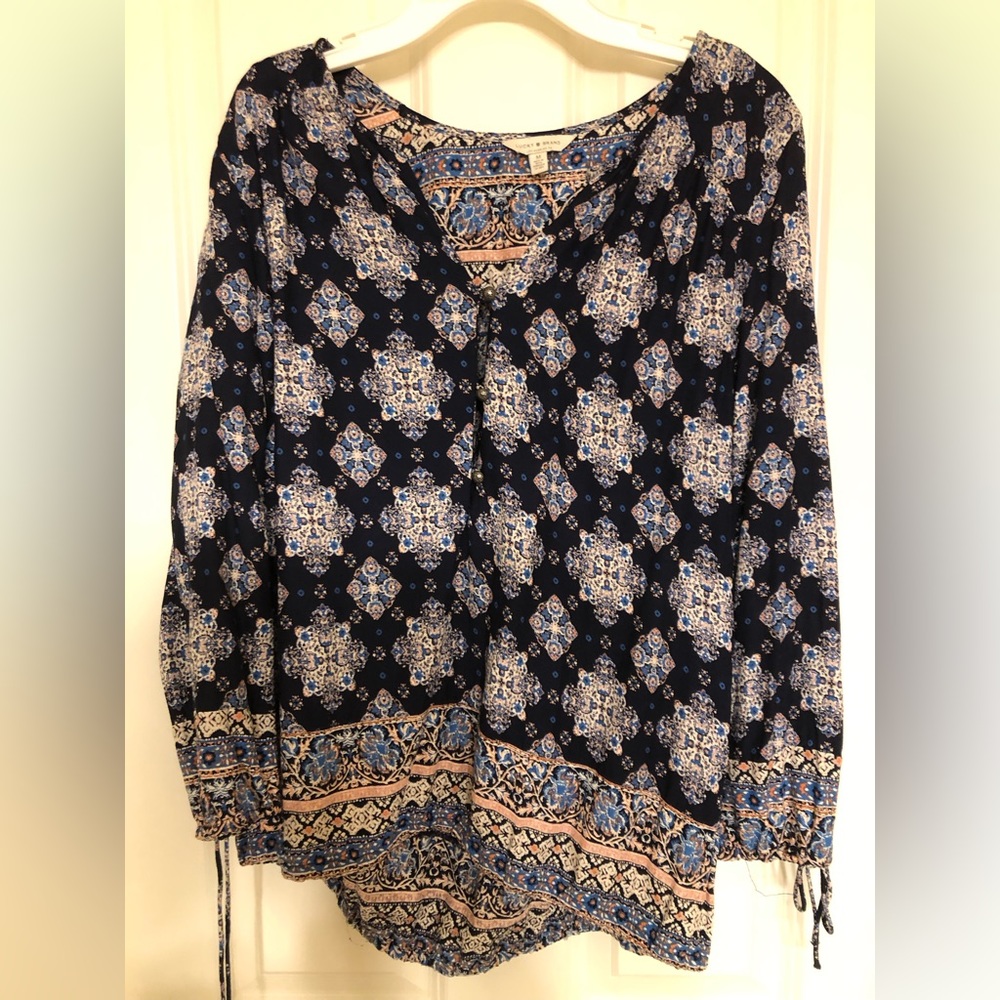 Lucky Brand women’s size Medium blouse